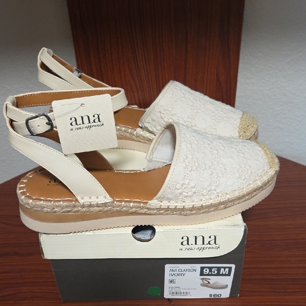 a.n.a Women's Ivory Espadrille Flats